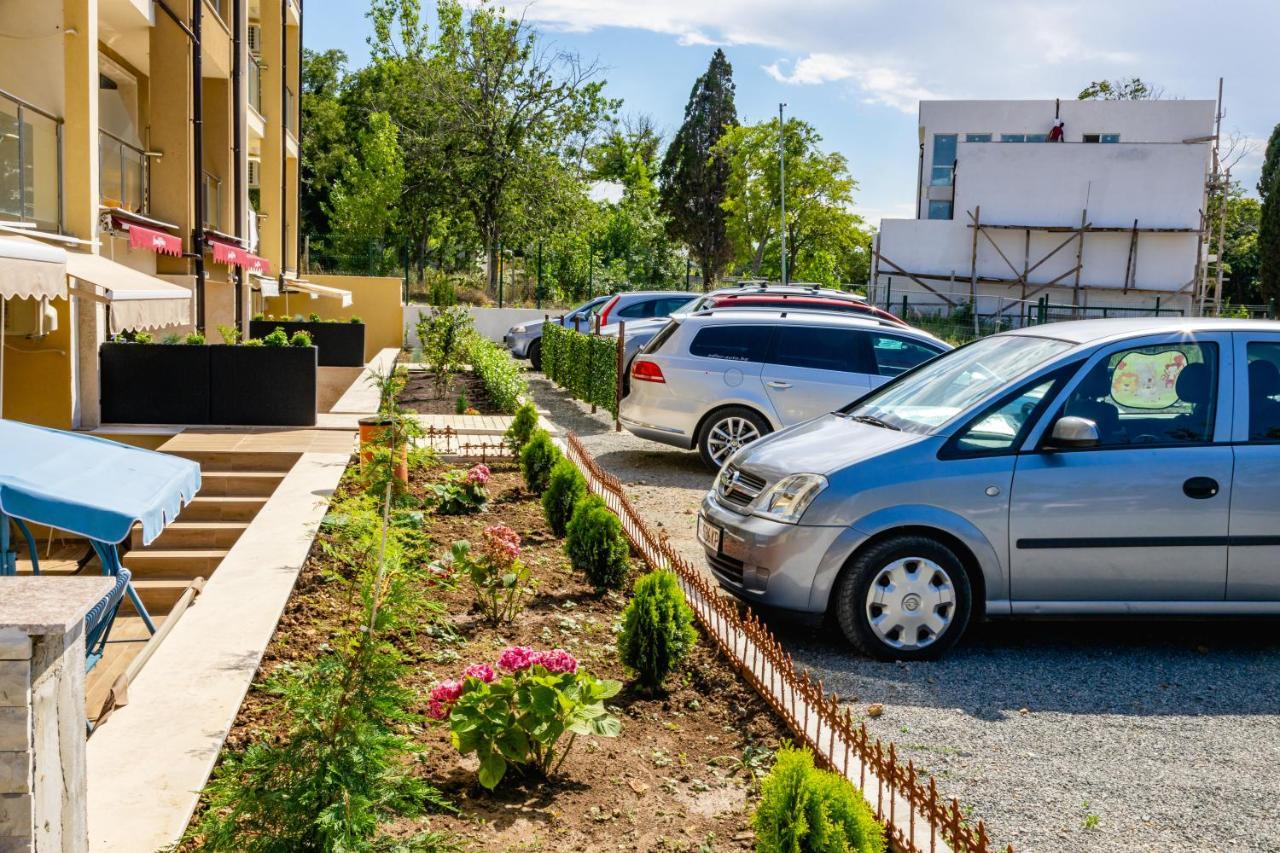 Silitur Central Aparthotel Ahtopol Exterior photo