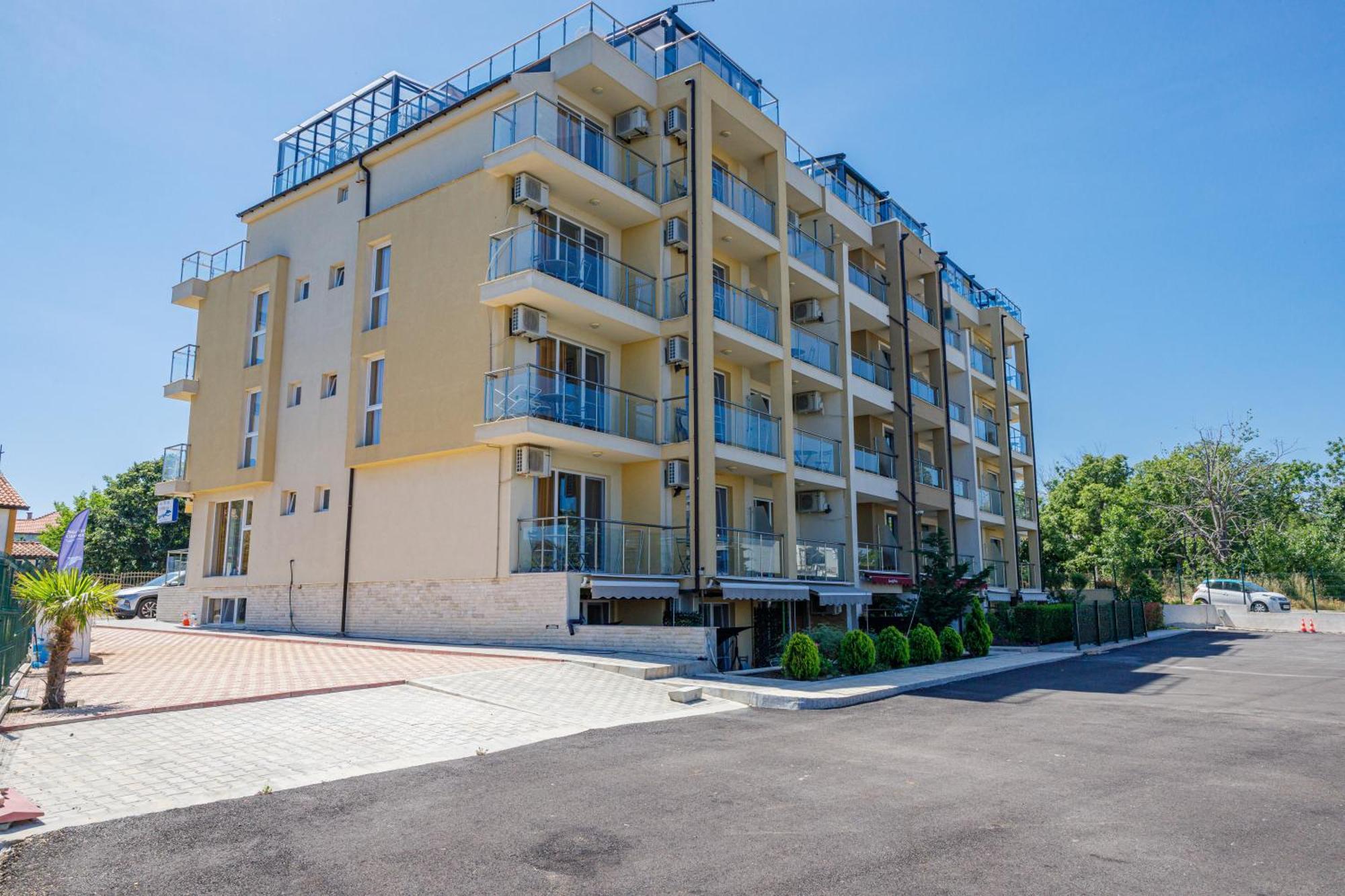 Silitur Central Aparthotel Ahtopol Exterior photo